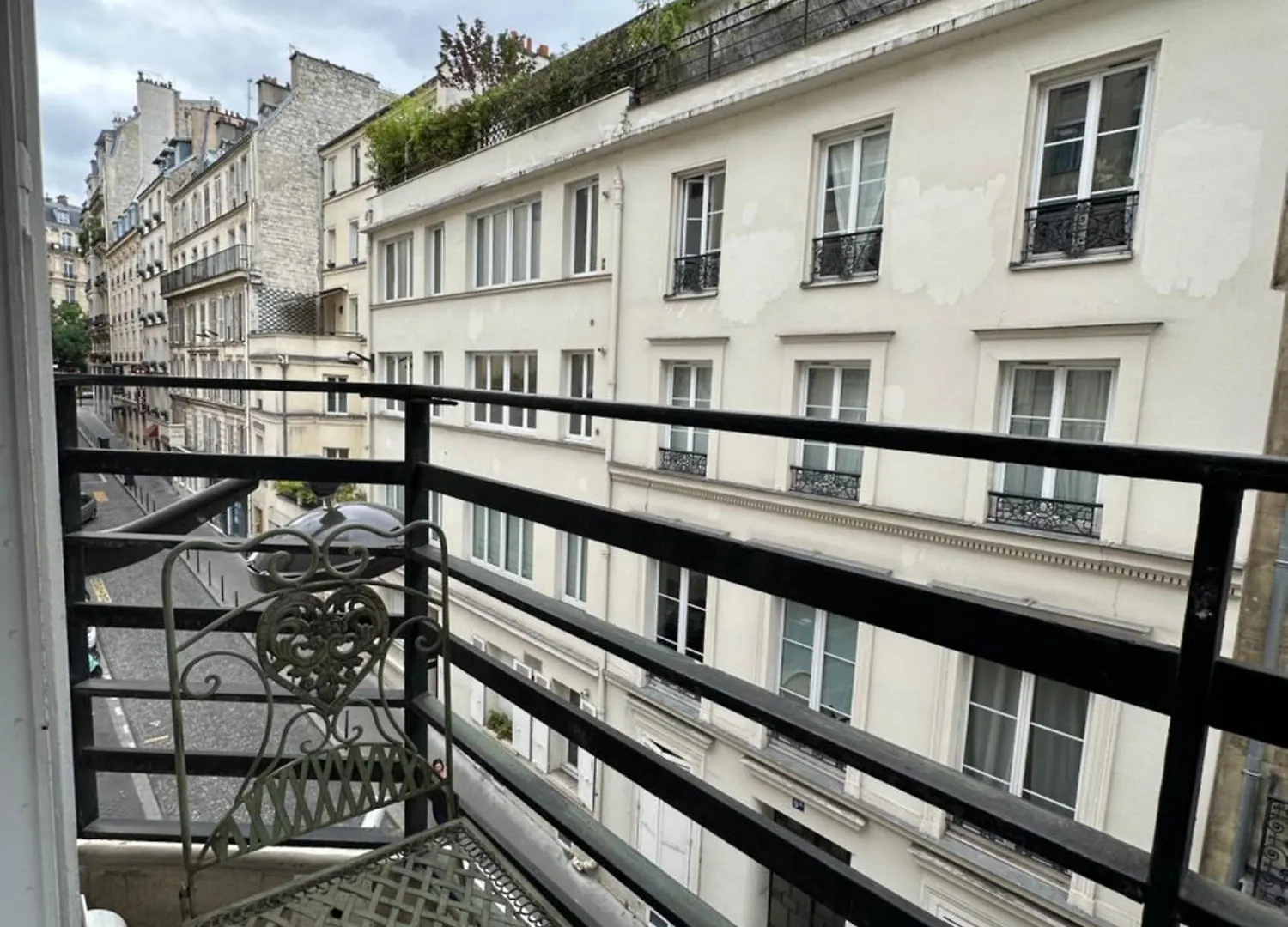 L.C. Grandtour Paris Apartment